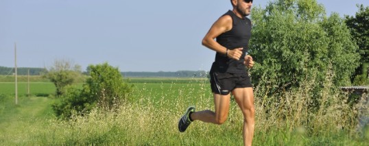 RUNNING INJURIES Valutazione, prevenzione, riabilitazione, rieducazione sport specifica, riatletizzazione e ritorno allo sport Progressi in Riabilitazione ortopedica e Traumatologia dello sport.